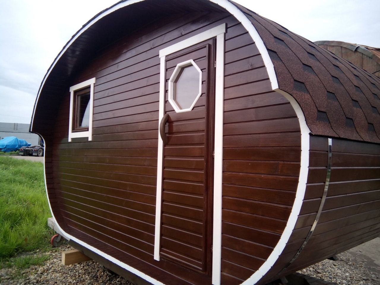 Фото готовых бань-бочек