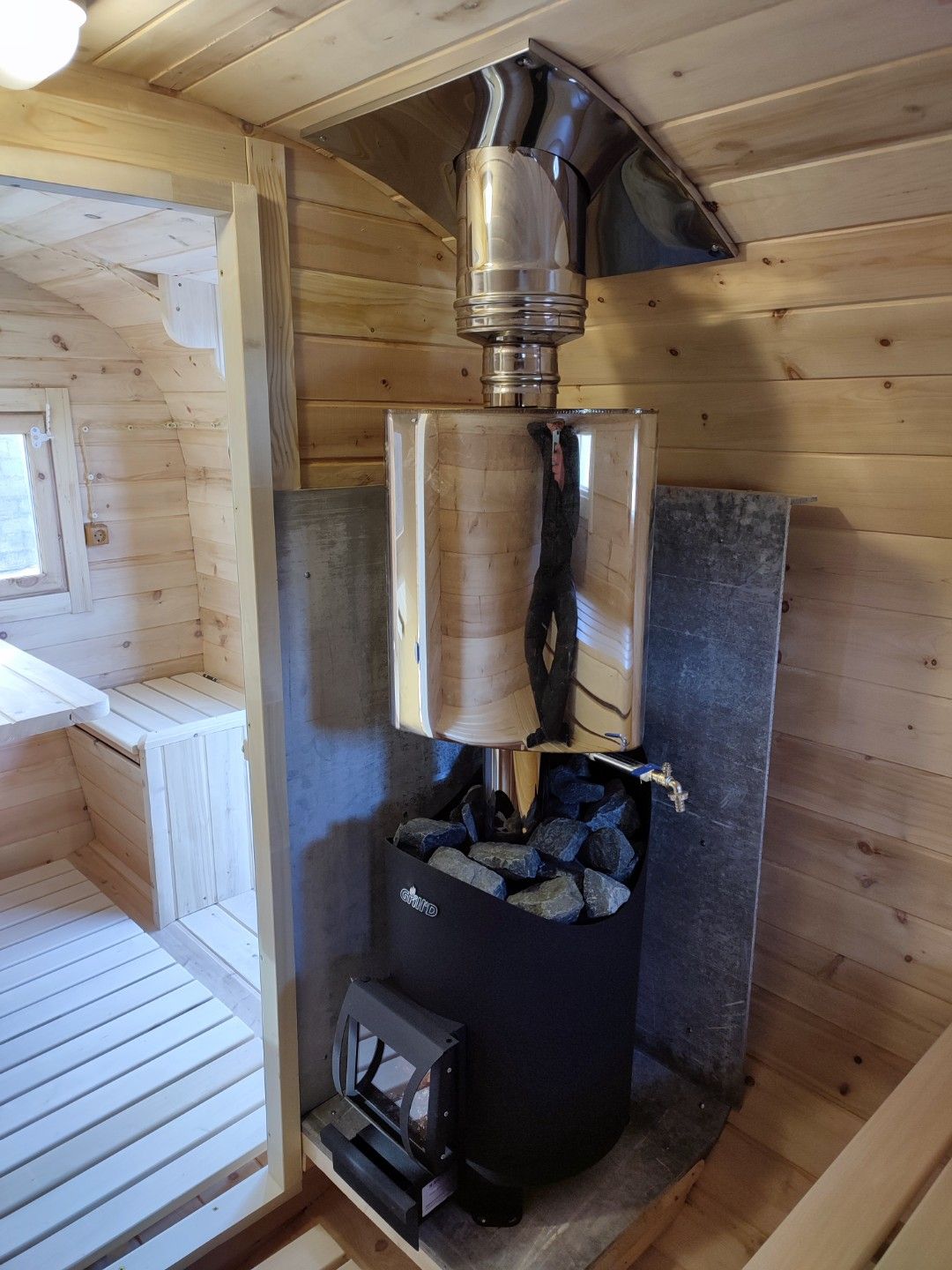 Фото готовых бань-бочек